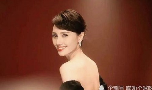 吃瓜在线黑料最新揭秘：男星变发风波背后故事全盘点